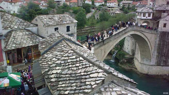 Podijeljeni grad Mostar - tema filma "Odbrana i zaštita"