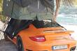 Fotografija Porschea sa šatorom na krovu osvojila internet: A žale se na "paradajz turiste"