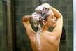 Nije svejedno perete li kosu ujutro ili navečer: Evo koja navika je zdravija