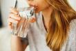 Ne trebate piti osam čaša vode svaki dan: Naučnici otkrili savršenu količinu