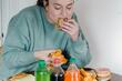 Doktorica ukazala na tri zdravstvena stanja koja nastaju zbog brzog jedenja