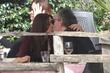 Monica Bellucci i Tim Burton nisu mogli obuzdati poljupce, slavni par privukao pažnju u restoranu
