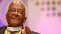 Desmond Tutu: Blairu i Bushu se treba suditi u Haagu