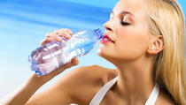 Na osnovu tjelesne težine: Koliko vode trebate unositi u organizam?