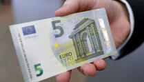 U opticaj puštene nove, lakirane novčanice eura