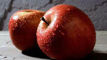 Najviše pesticida imaju jabuke, a luk najmanje