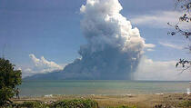 Proradio vulkan u Indoneziji, poginulo šest osoba