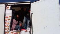  U hladnjači u Francuskoj pronađeno 26 migranata, među njima i dvogodišnje dijete