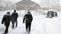 Zbog snijega blokirano 1300 lokalnih puteva