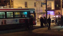 VIDEO: Policajci brutalno izrešetali mladića u tramvaju! 
