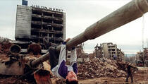 Na Sarajevo je prije 20 godina palo 3.777 granata