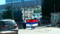 VIDEO: Srpska zastava u centru Prištine