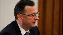 Češki premijer podnosi ostavku nakon špijunskog skandala