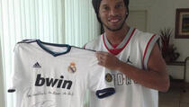 Ronaldinho se pohvalio Ronaldovim poklonom