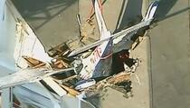 Pilot izgubio kontrolu, avion se srušio u dnevni boravak