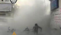 VIDEO: Granata eksplodirala u blizini mališana iz Sirije
