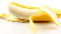 Sedam razloga zbog kojih ne trebate bacati koru od banane (VIDEO)
