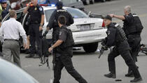 Pucnjava ispred zgrade američkog Kongresa, ubijena žena