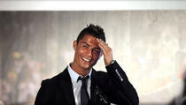 Neymarov menadžer: Cristiano Ronaldo je bolji jedino po kilaži