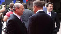 Hoxhaj se sastao sa srpskim kolegom Mrkićem