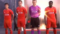 Liverpoolovi nogometaši iz kontejnera predstavili nove dresove