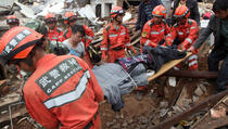 Spasioci traže preživjele ispod ruševina u Kini