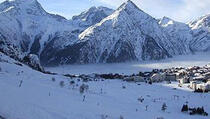 Pao snijeg u Austriji i Italiji, planine se zabijeljele