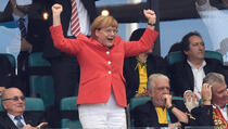 Ovako je vatrena kancelarka Angela Merkel navijala za Njemačku