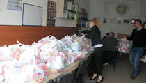 Podijeljeno 200 paketa pomoći ženama prizrenskog regiona