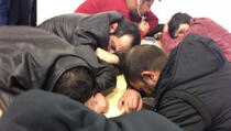 FOTO: Zastrašujuća slika kosovskih azilanata u Francuskoj!!!