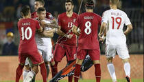 Prekinuta utakmica Srbija - Albanija, policija čuva ambasade