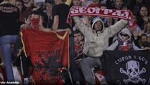 MSP Albanije osudilo paljenje zastave u Beogradu