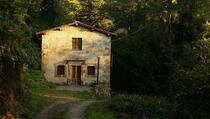 Ova napuštena kuća u šumi krije najčuvaniju tajnu bivše Jugoslavije!