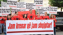 Održani protesti ispred ambasade Srbije u Tirani