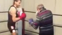 VIDEO: Pokušali ismijati starca u ringu