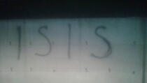Grafiti “ISIS” u Zubinom Potoku