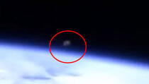 NASA uživo snimila NLO kako napušta Zemljinu orbitu (VIDEO) 