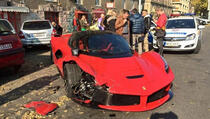 Kupio Ferrari od milion eura pa ga slupao poslije dva minuta! (Video)
