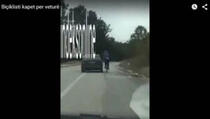 Kamenica: Pogledajte šta radi ovaj biciklista (Video)