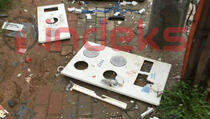 Podujevo: Građani u znak revolta demolirali brojila KEDS-a (Foto)