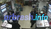 Pljačka kao na filmu u jednom marketu u Prištini (VIDEO)