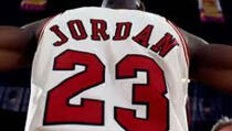 Michael Jordan: "The Move" - jedan od najluđih koševa! (VIDEO)