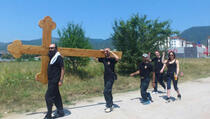 Četnici sprečeni da uđu u albansko selo i postave krst