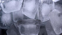 3 opasnosti koje se kriju u kockicama leda