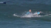 Uživo emitirano kako morski pas napada surfera