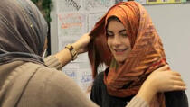 Kalifornija: Studentice nemuslimanke nošenjem hidžaba u borbi protiv islamofobije