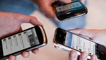 Francuska zabranjuje mobilne telefone u školama