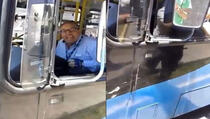 Čovjek razbio staklo na autobusu, pogledajte kako mu se vozač osvetio (VIDEO)