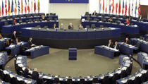 Odloženo glasanje u EP o ukidanju viza za Kosovo