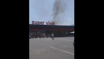 Požar u tržnom centru Super Viva u Prizrenu (VIDEO)